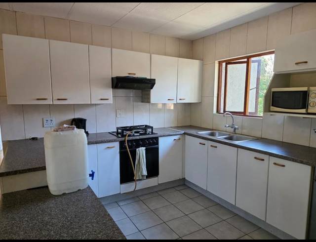 2 BEDROOM PROPERTY TO RENT IN VANDERBIJLPARK SW 5